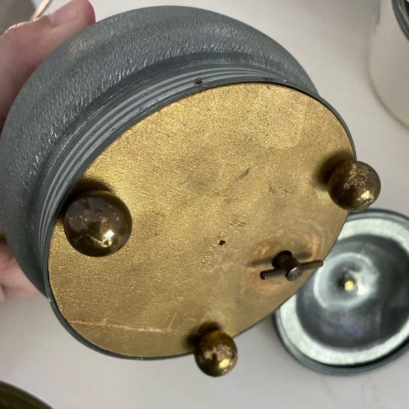 Vintage Powder Puff Trinket Music Box - Picture 8 of 9